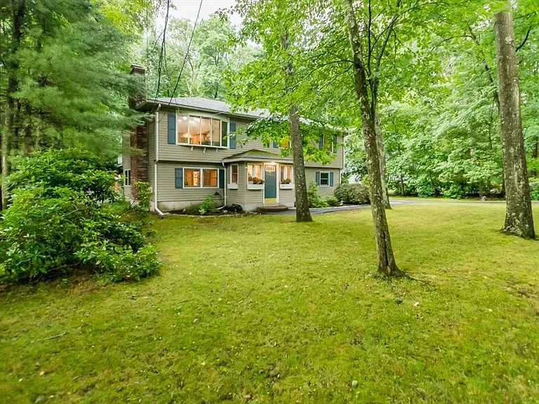 13 Westwood St #1 — Photo 4