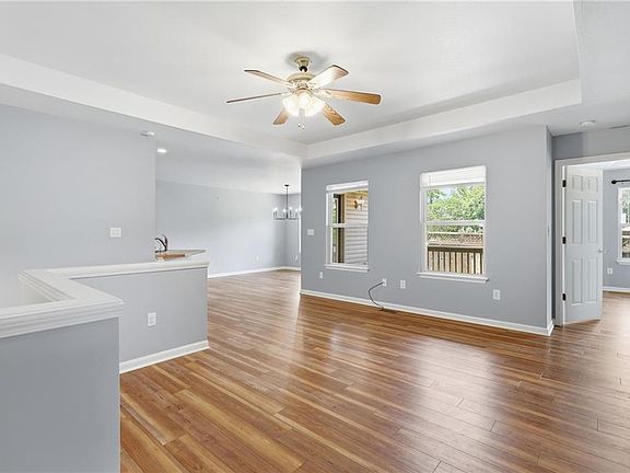 5th image of 1803 Villa Dr