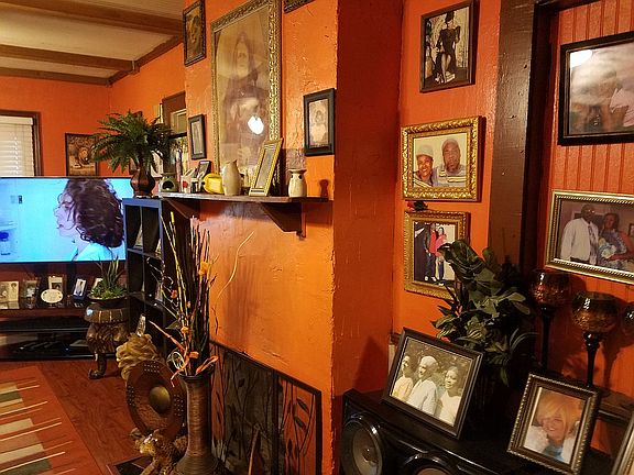 4th image of 802 Avenue B