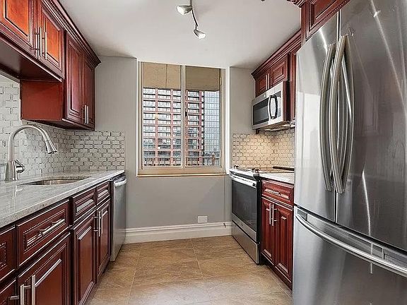 5th image of 65 2nd St #2301