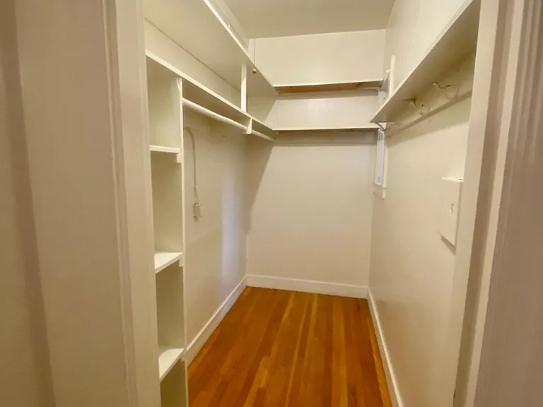 2815 Filbert St #204 — Photo 10
