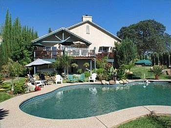 5th image of 3706 Devon Ct