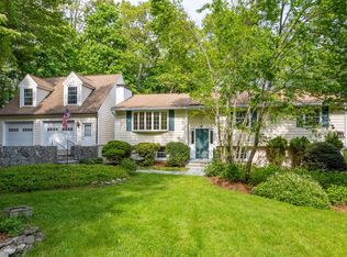 94 Codman Rd, Lincoln, MA 01773