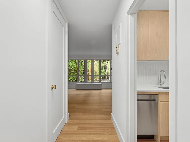 501 E 87th St #4K — Photo 8