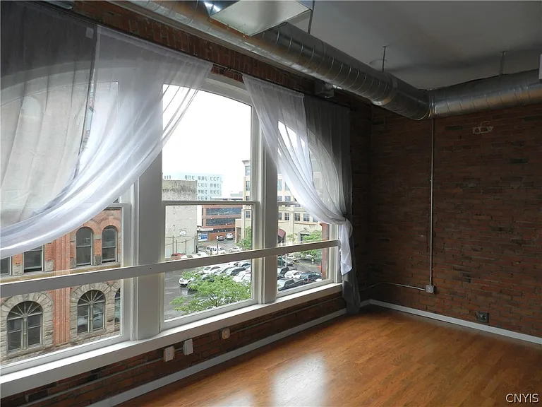 317 S Clinton St #4A — Photo 3