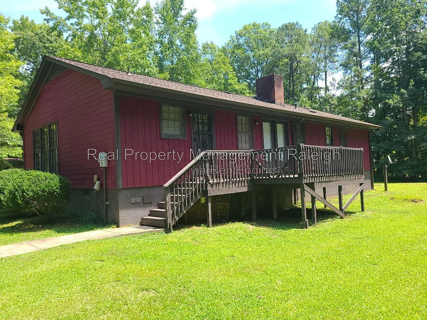 3 bed, 2.0 bath, 1700 sqft, $1,925 — Photo 2