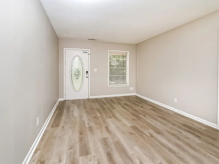 5141 Hillside Dr — Photo 6