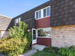 80 W Galbraith Dr SW #32, Calgary, AB T3E 3H2