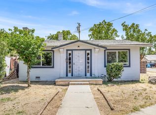4406 E Bend Ave, Fresno, CA 93702