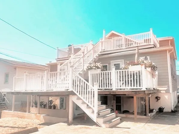 131 Atlantic Ave APT 8, Salisbury, MA 01952