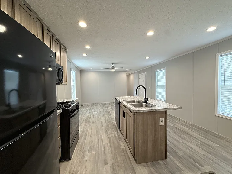 29800 Guilford Cir #168 — Photo 4