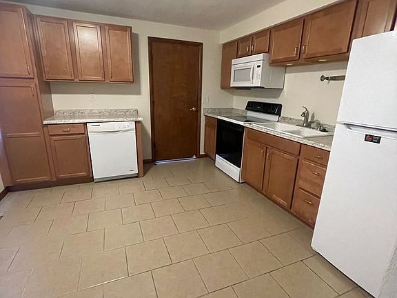 3rd image of 322A Millcreek Dr