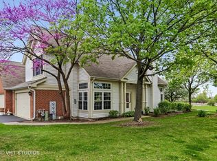 30W096 Fairfax Ct, Warrenville, IL 60555