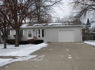 3421 Waldo Ave, Midland, MI 48642