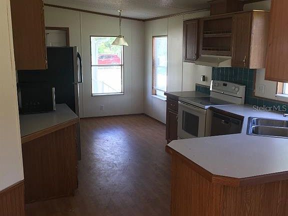5th image of 1836 Leesburg Blvd