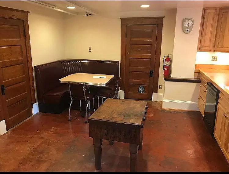 1 bed, 1.5 bath, 900 sqft, $2,000 — Photo 2