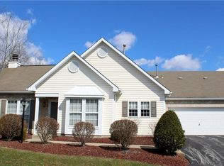 1707 Greystone Dr, Coraopolis, PA