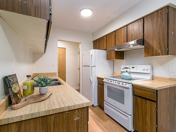 4th image of 4373 Halifax St #306