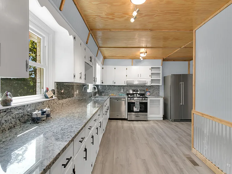 134 Hamilton St — Photo 2