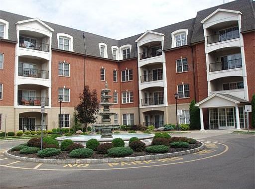 2nd image of 219 Regency Pl