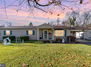 100 4th St, Mount Wolf, PA 17347