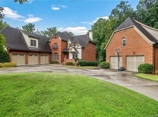 3620 Sharon View Rd, Charlotte, NC 28210