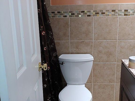 Upper Level Bathroom