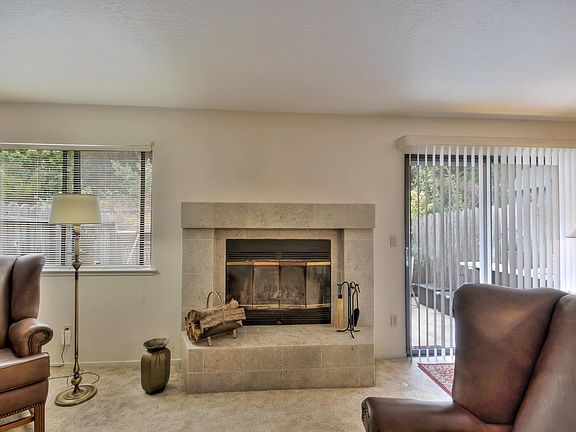 5th image of 474 Winchester Dr