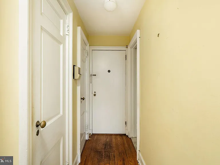 44 Nassau St #G — Photo 17
