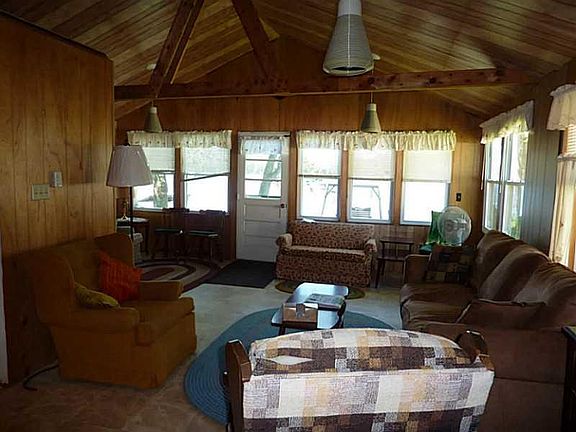 5th image of 24151 Lakeview Dr