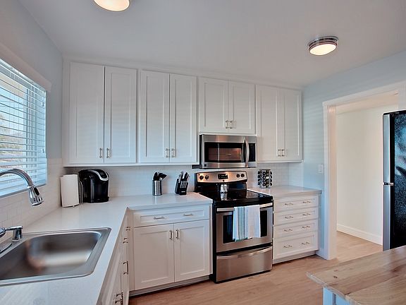4th image of 1531 Buena Vis APT D