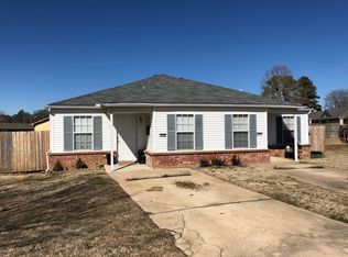 1685 N Linda Jo Pl, Fayetteville, AR 72703