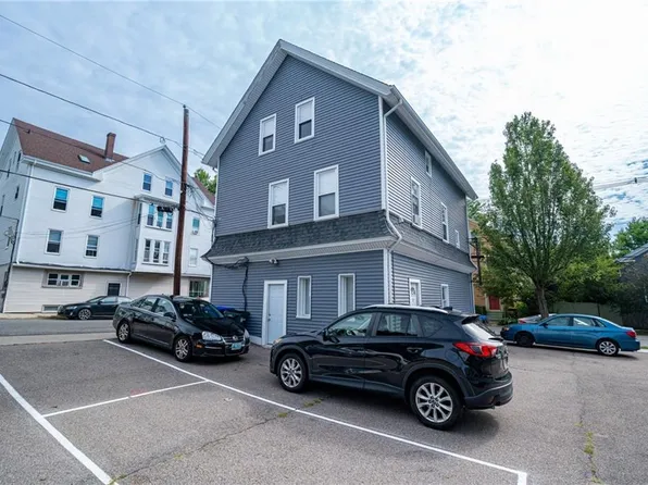 194 Ives St, Providence, RI 02906