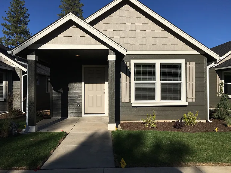 594 N Trinity Way — Photo 1