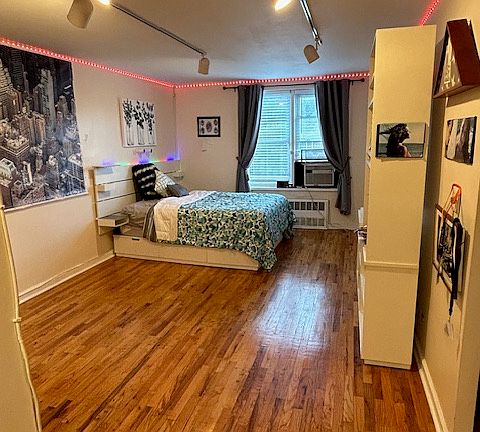 5th image of 7510 Yellowstone Blvd APT 4E