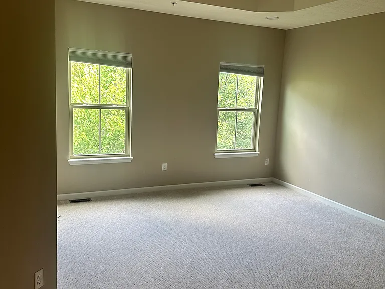 859 Beacon Ln — Photo 13