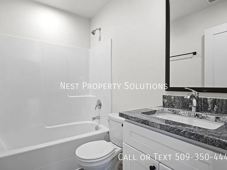 215 S 1st St #4 — Photo 54