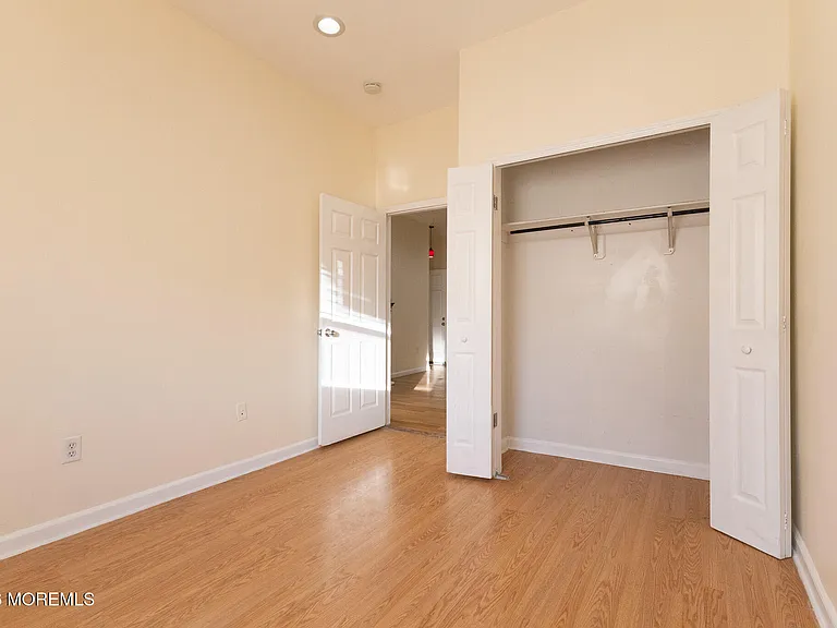 158 Terrace Ave #2 — Photo 18
