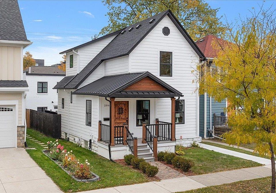 1st image of 206 N Washington Ave