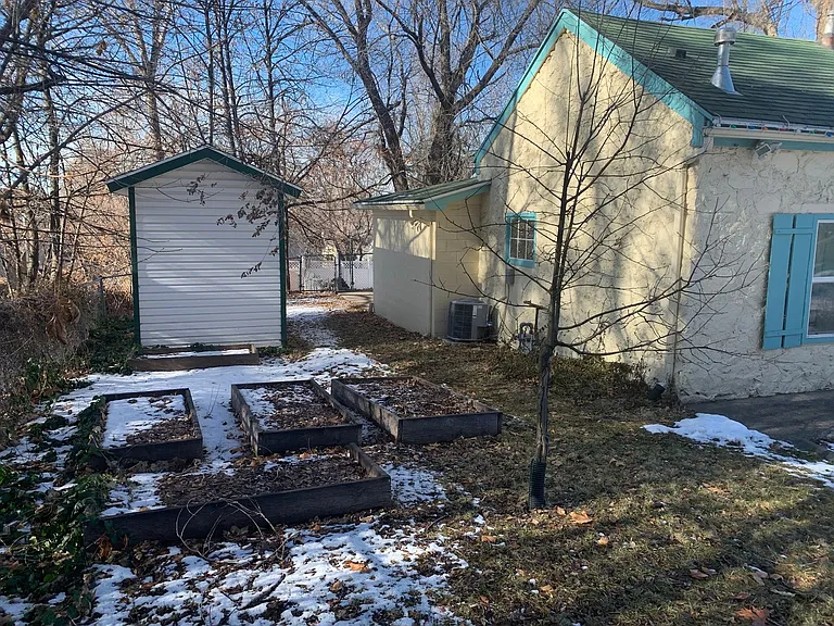 557 N 400 E — Photo 23