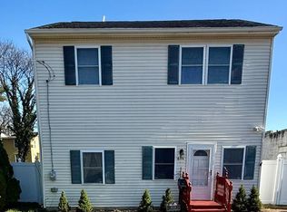 614 W 5th St, Palmyra, NJ