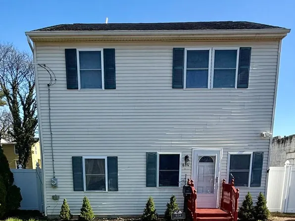 614 W 5th St, Palmyra, NJ 08065