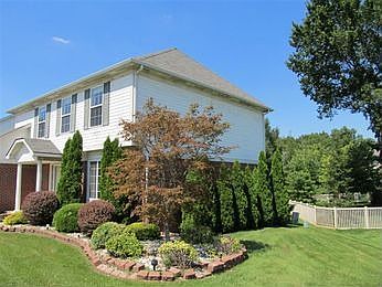 3rd image of 21331 Sylvan Ave