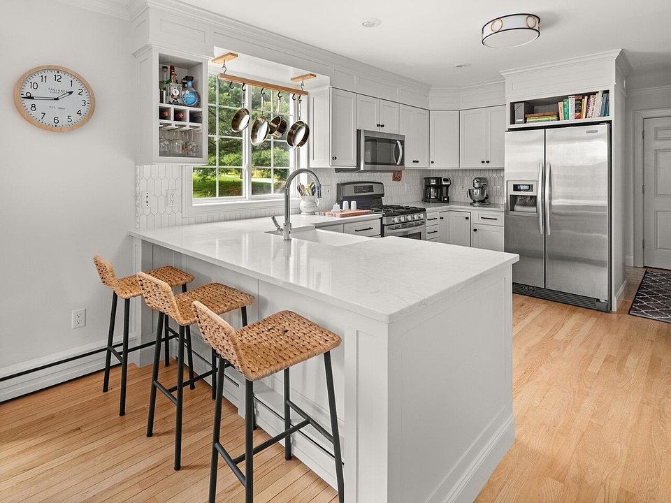 1 Pomfret Lane, Essex Jct, VT 05452 MLS 4968698 Zillow