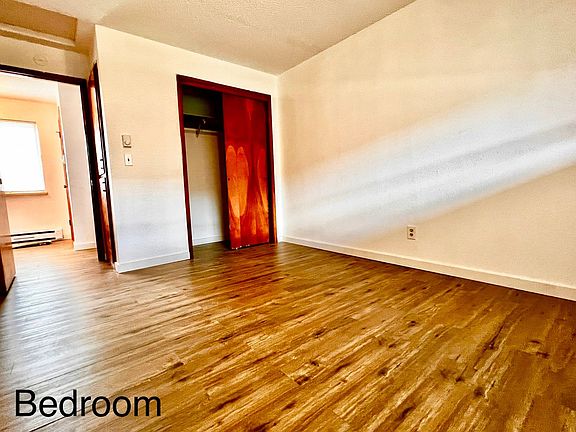 3rd image of 3821 S Thompson Ave #15
