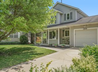 1650 Diamond Ct NE, Grand Rapids, MI