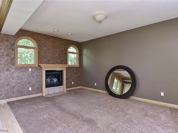 3rd image of 3276 Greystone Village Dr