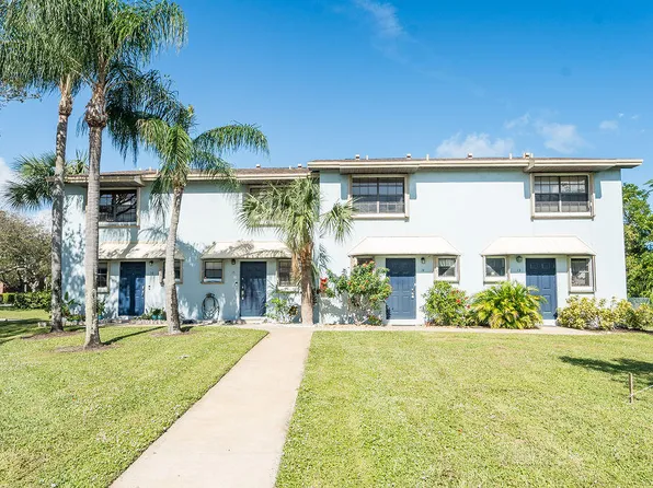 412 N Cypress Drive #14, Tequesta, FL 33469