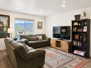 1077 E Bearing Dr, Saratoga Springs, UT 84045
