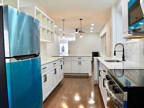 4th image of 8040 S Rhodes Ave